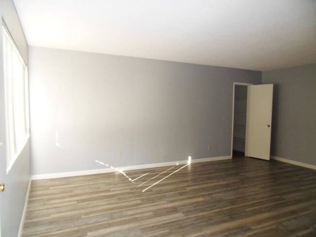 Photo - 157 Vera Cir