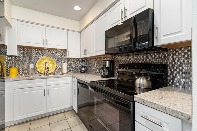 Photo - 73330 Shadow Mountain Dr Unit 32