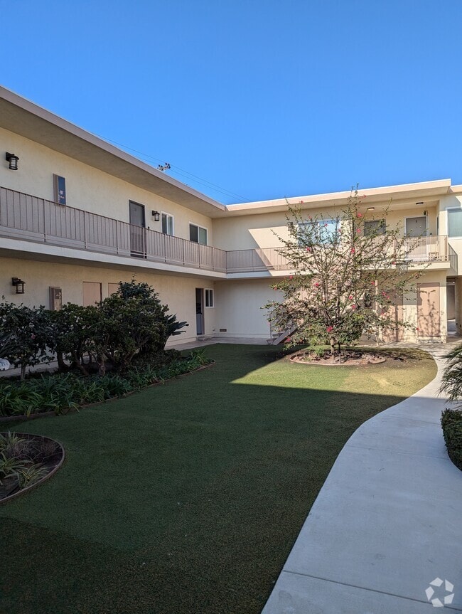 Building Photo - 2960 W 235th St Unit 14 Rental