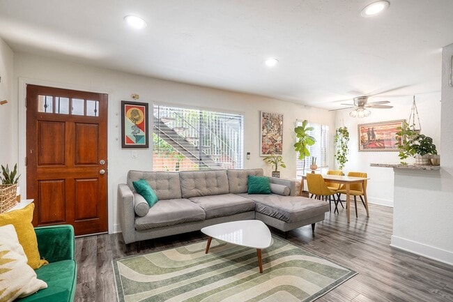 Photo - 4075 Marlborough Ave