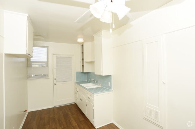 Photo - Crenshaw Terrace