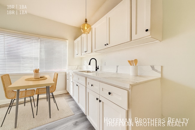 Photo - 2527 Cincinnati St Unit 5