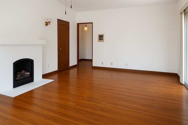 Building Photo - Charming, Classic, Golden Hill ~ 750 sqft ... Unit #1