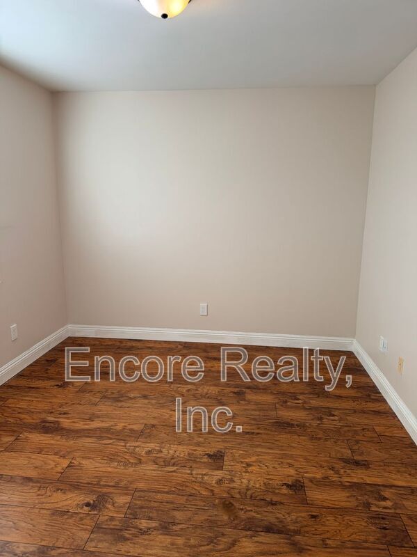 Photo - 1377-1379 Monserate Ave Unit 1379 Monserate Ave