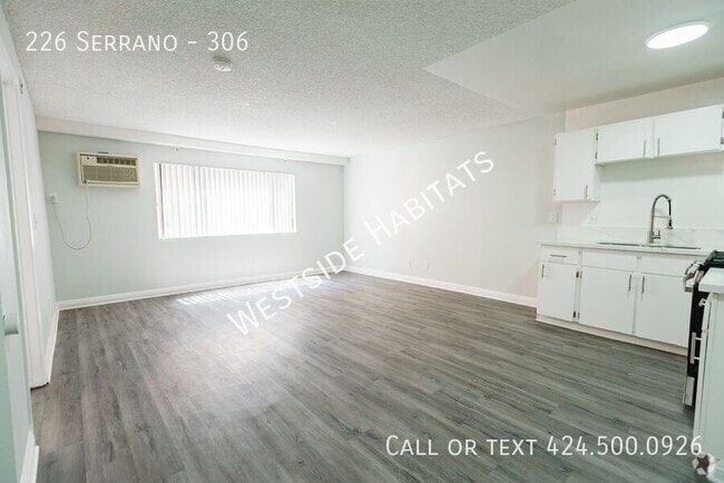 Building Photo - 226 Serrano-306 Unit 306 Rental