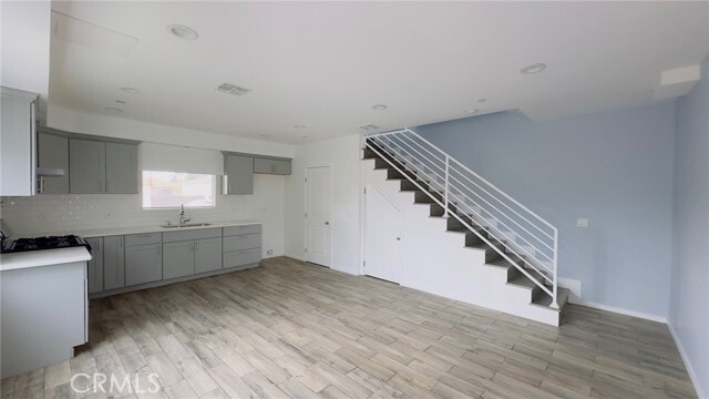 Photo - 6719 Vineland Ave