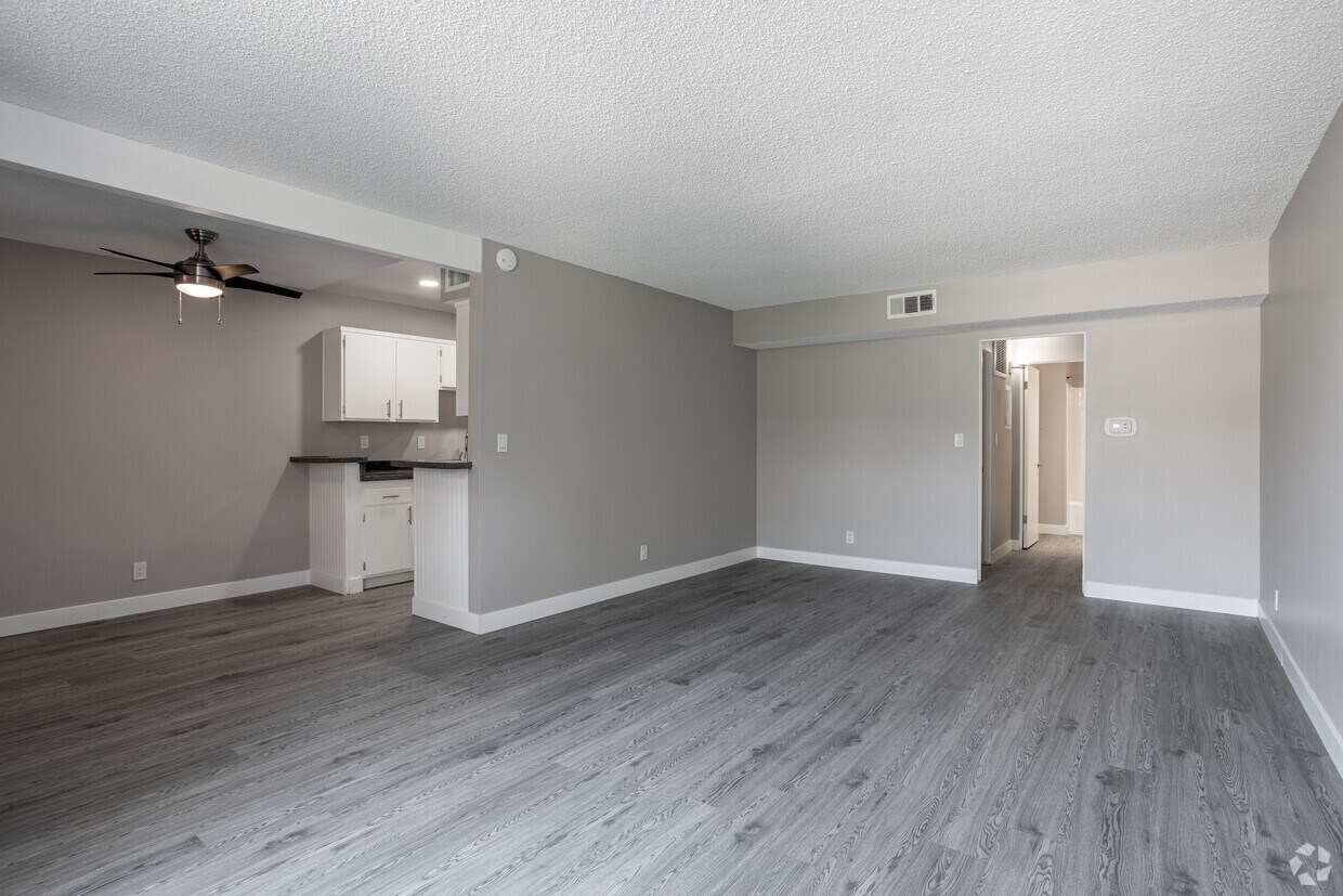 3D Tour - Tahquitz Court