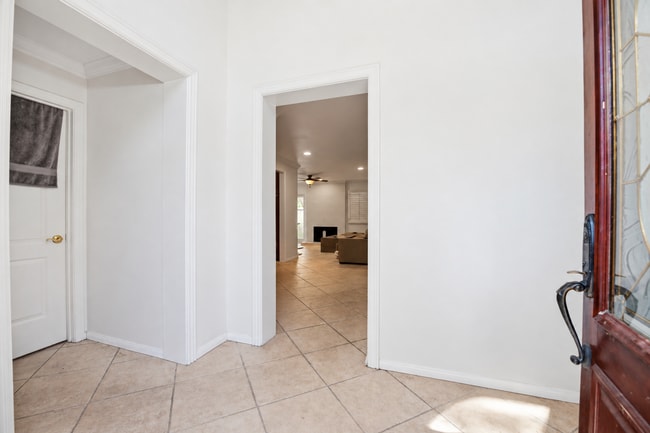 Photo - 4854 Campanile Dr