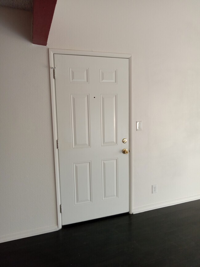 Photo - 10636 Woodley Ave Unit 34