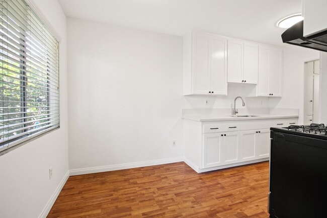 Photo - 1449 Princeton St Unit 2