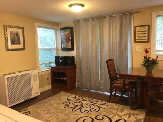 Photo - CRESTLINE Unit 1