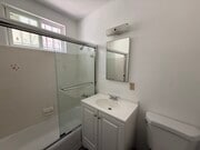 Photo - 453 N Oxford Ave Apartments Unit 2