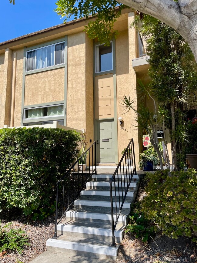 House front - 2742 Meadow Lark Dr Townhome