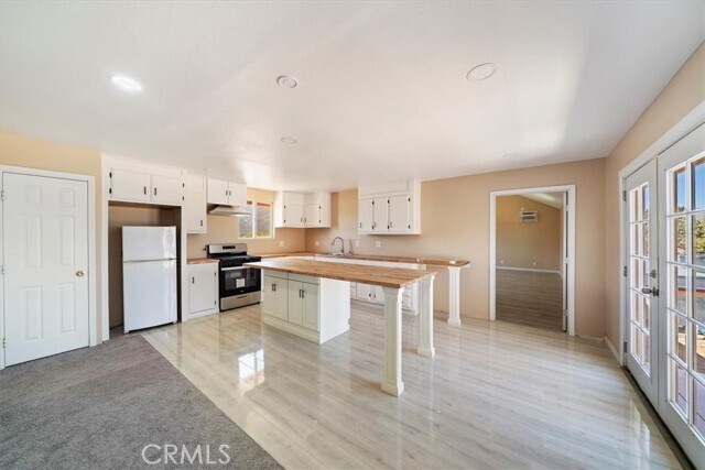 Photo - 63285 Pinyon Dr House