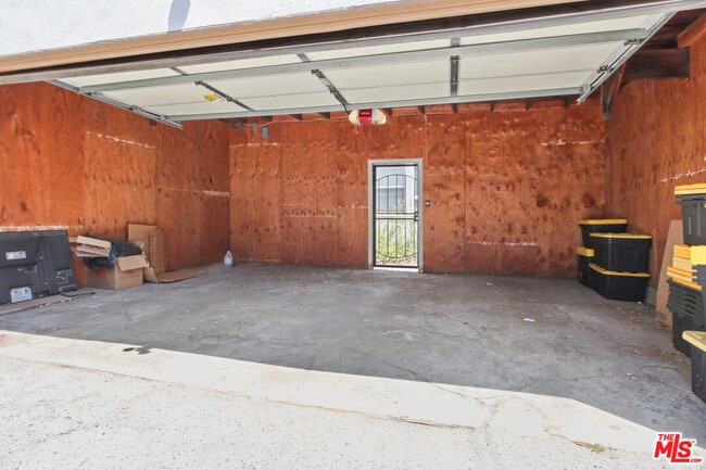 Photo - 1335 S Roxbury Dr