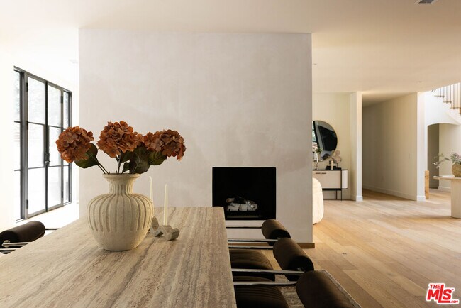 Photo - 1937 N Beverly Dr