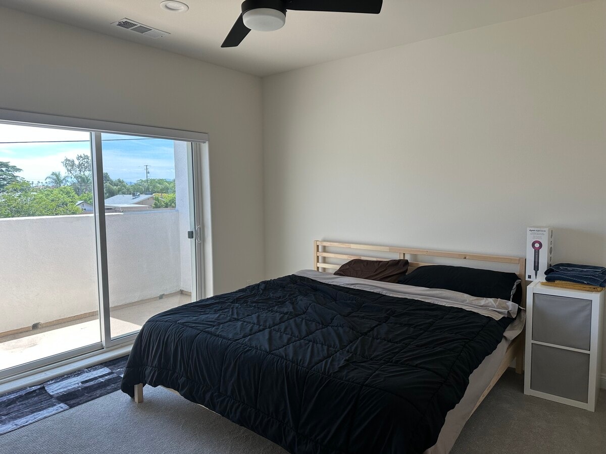 Photo - 16425 Arrow Blvd