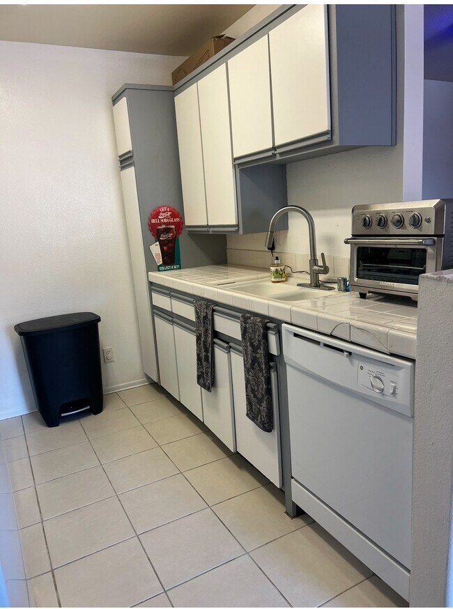 Photo - 15455 Sherman Way Unit 11