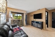 Photo - 2822 N Auburn Ct Unit 208