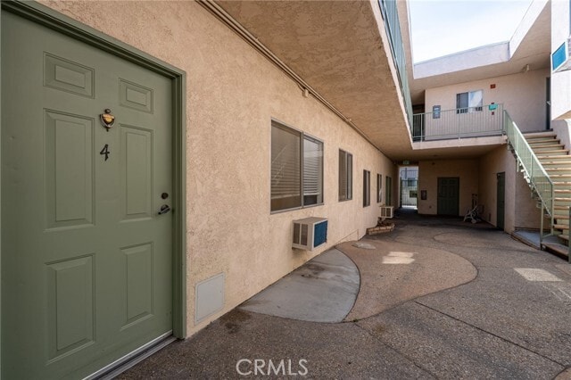 Building Photo - 10085 Tujunga Canyon Blvd Unit 4