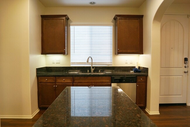 Photo - 639 Calle Vibrante