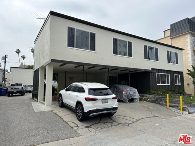 Photo - 517 S Kenmore Ave Unit 2