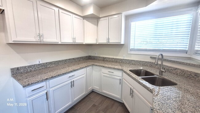 Building Photo - 4048 139th St Unit A