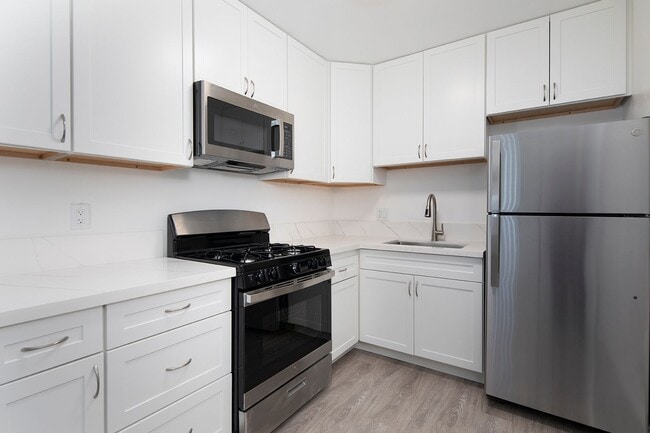 Building Photo - Beautiful1 Bedroom Near SDSU with Onsite Laundry! Unit 6165-03