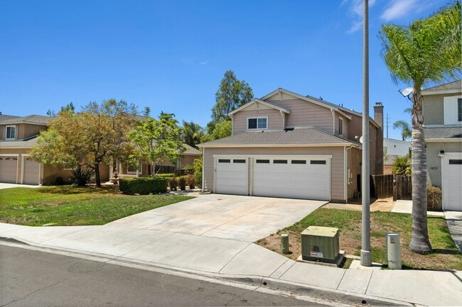 Photo - 1067 Princess Kyra Pl