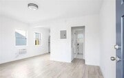 Photo - 510 E 5th St