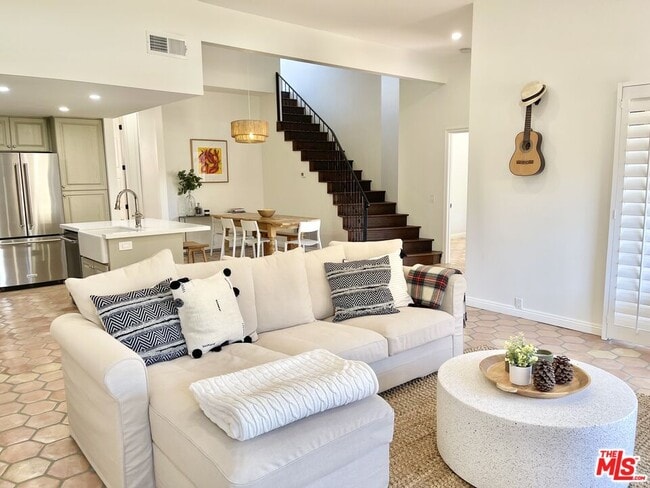 Photo - 73441 Foxtail Ln