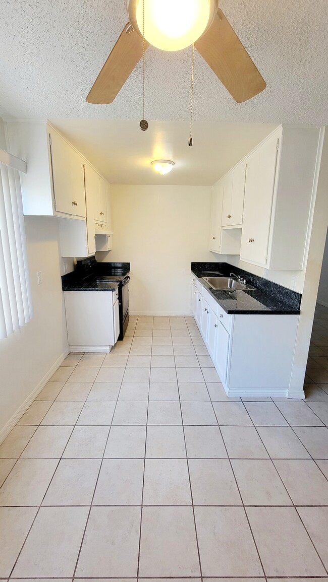 Kitchen - Anderson Park Apartments Unit 3N
