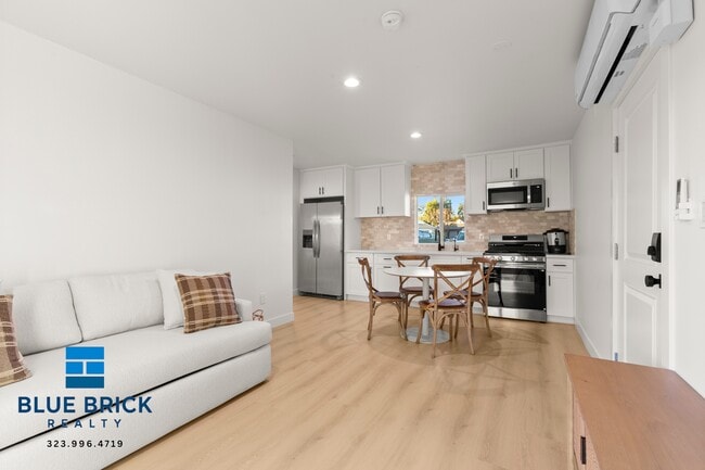 Building Photo - 12803 Waddell St Unit 12081