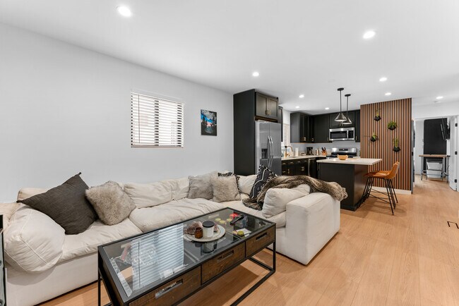 Photo - 351 S Catalina St Unit 351