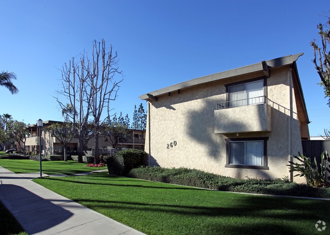 Twin Oaks Apartments - Twin Oaks Apartments
