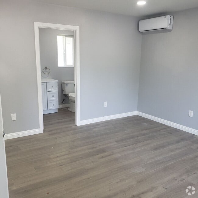 Building Photo - phi715 Unit B Rental