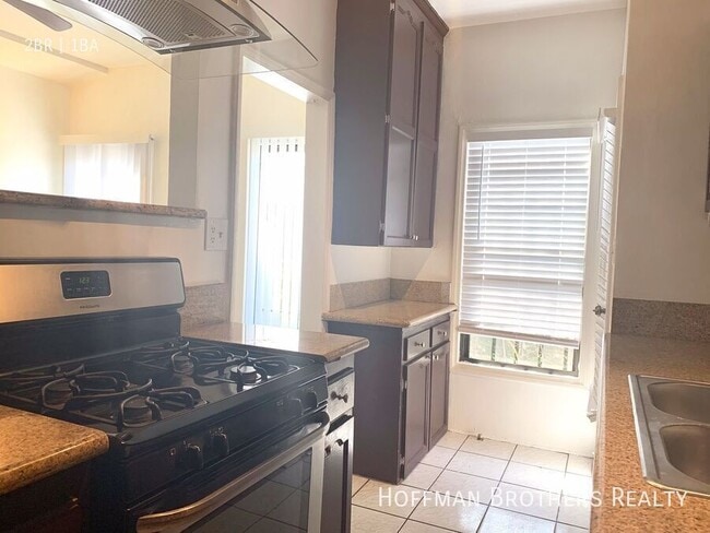 Photo - 4526 Edgewood Pl Unit 4526 1/2