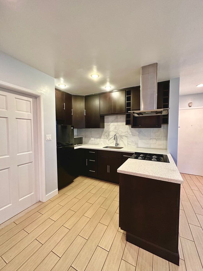 Building Photo - 317 Gull St Unit One Half Rental
