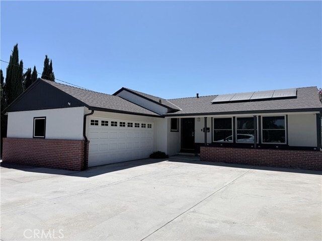 Building Photo - 527 N San Antonio Ave