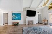 Photo - Gorgeous Upper Unit Condo in Fairway Knoll...