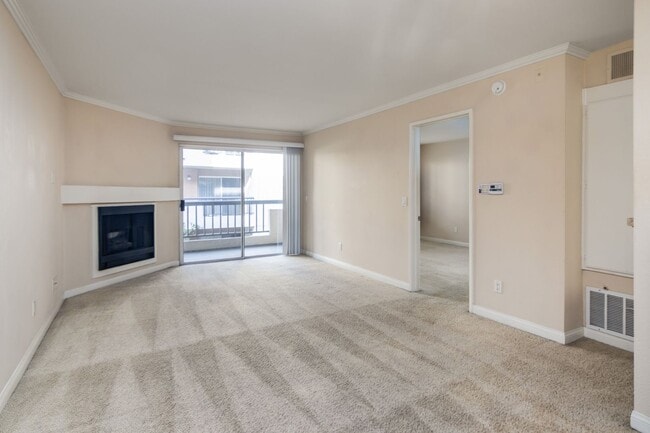 Photo - 5500 Owensmouth Ave Unit 5500 Owensmouth Ave  #216