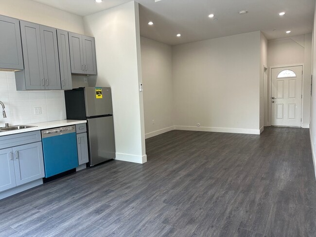 Photo - 1702 S Hoover St Unit 201