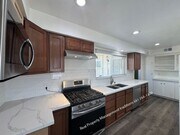 Photo - 2 plus 1 duplex - ALL UTILITIES INCLUDED!!! House