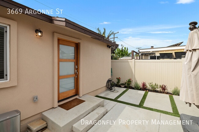 Photo - 3669 Argonne St