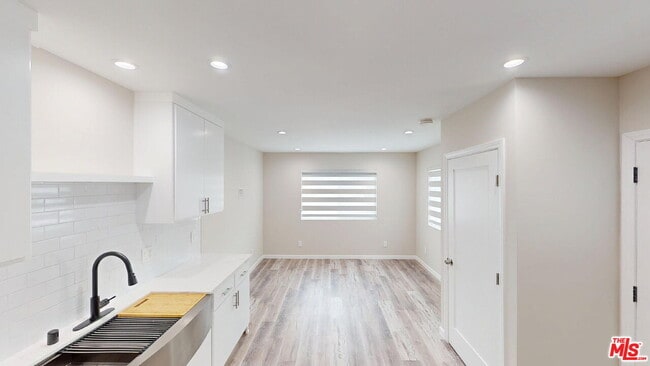 Photo - 2811 W 46th St