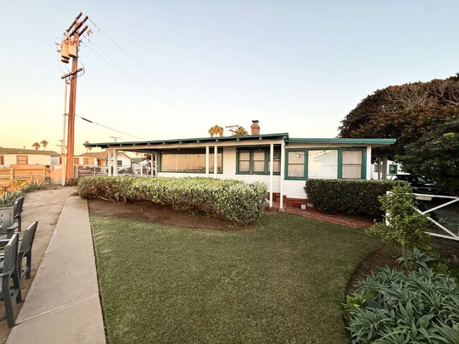 Building Photo - Oceanfront Gem on Niagara Avenue — Steps f... Unit 15