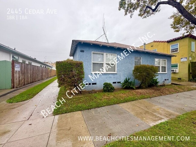 Photo - 2445 Cedar Ave