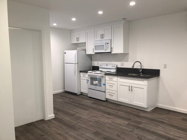 Photo - 1740 Preuss Rd Unit ADU