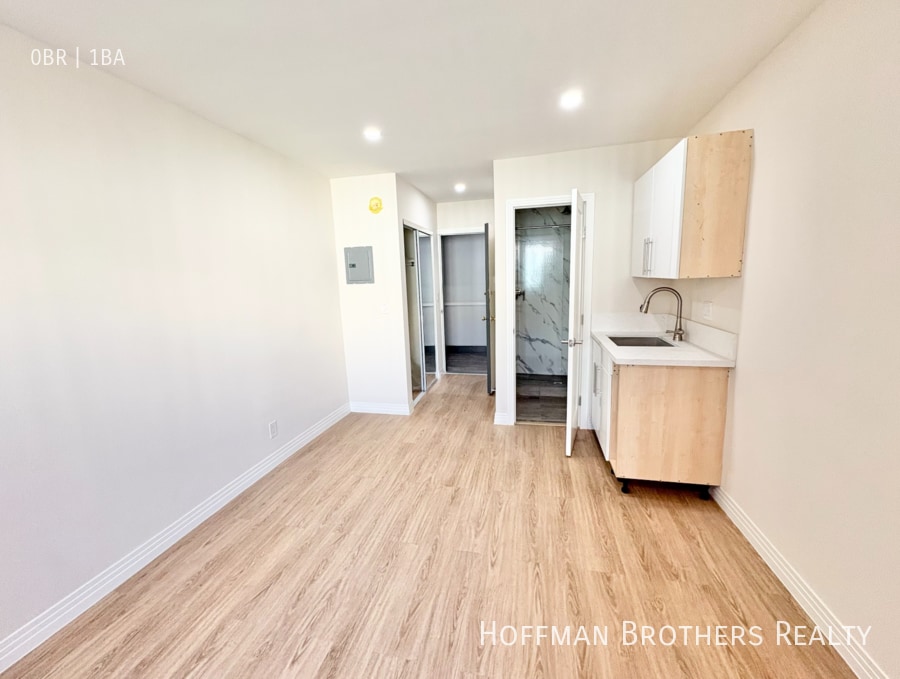 Photo - 400 S Berendo St Unit 305