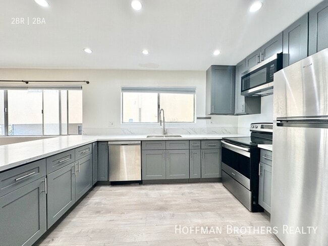 Building Photo - 1206 S Holt Ave